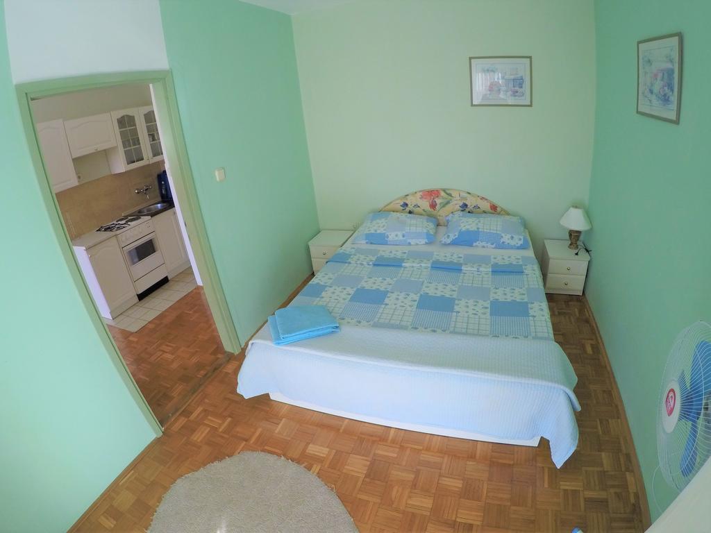 Blue City Apartment'S Repic Biograd Na Moru Buitenkant foto