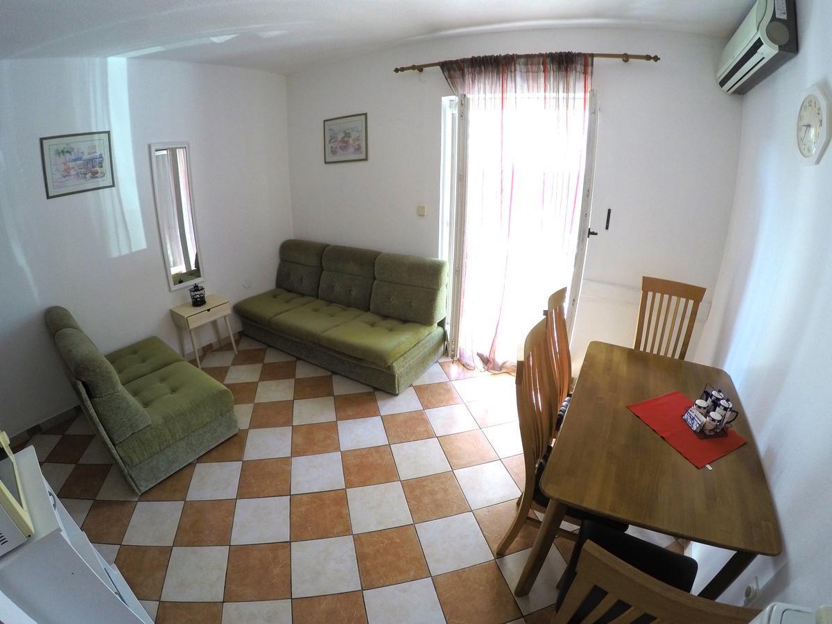 Blue City Apartment'S Repic Biograd Na Moru Buitenkant foto