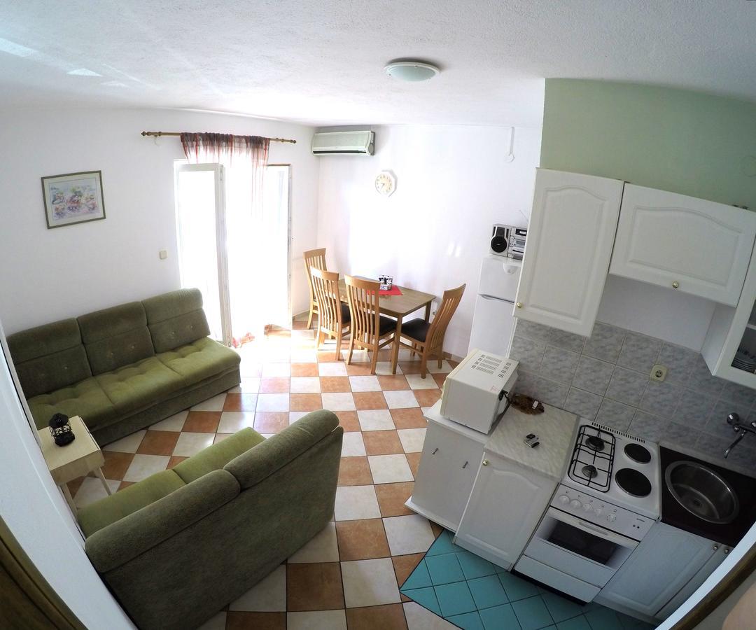 Blue City Apartment'S Repic Biograd Na Moru Buitenkant foto