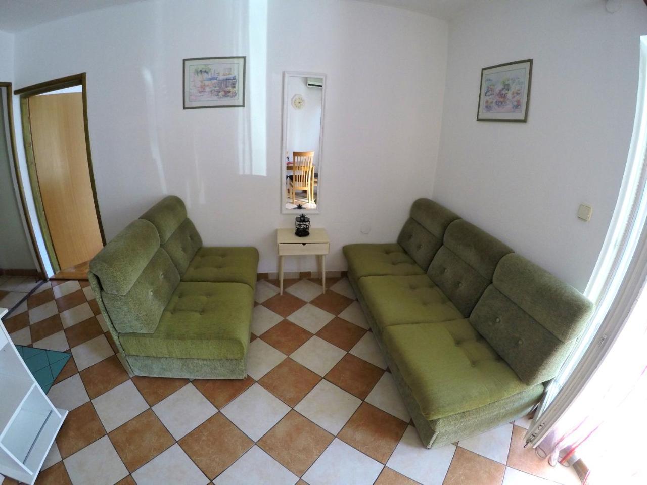 Blue City Apartment'S Repic Biograd Na Moru Buitenkant foto