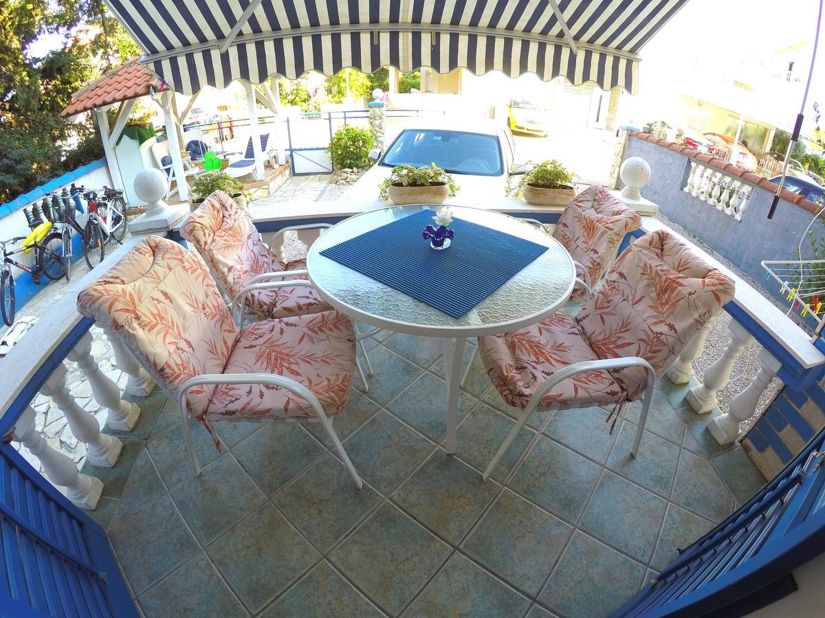 Blue City Apartment'S Repic Biograd Na Moru Buitenkant foto